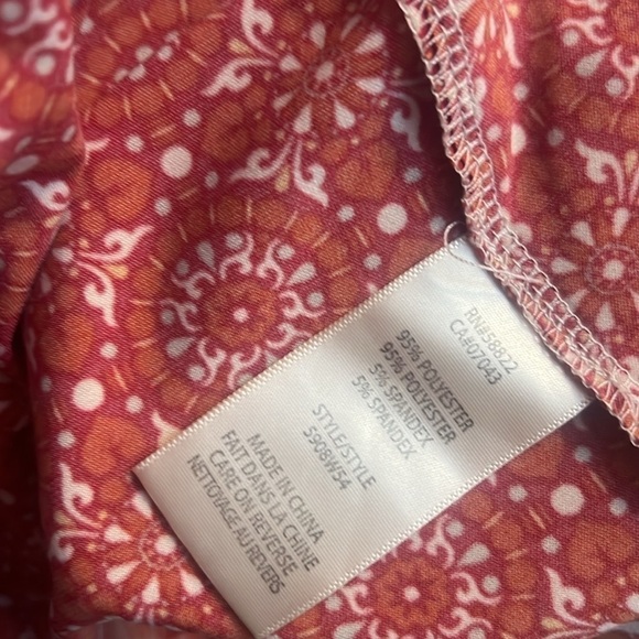 Max studio size L red dress floral print  pleated fit and flare 3/4 sleeves - Picture 10 of 10